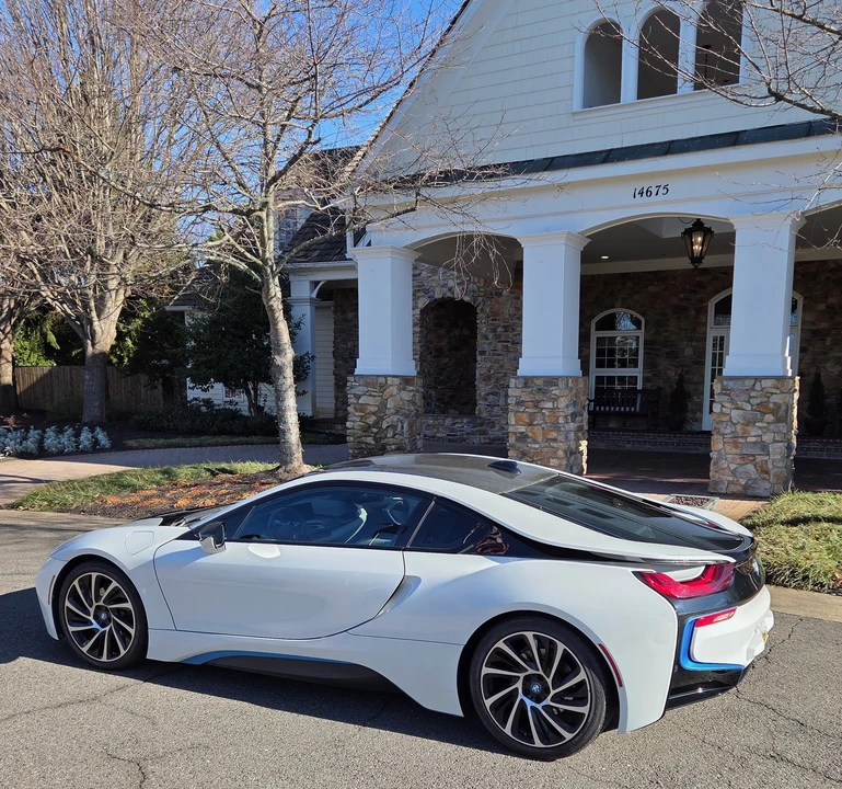 2017 BMW i8 - Image 15 of 21
