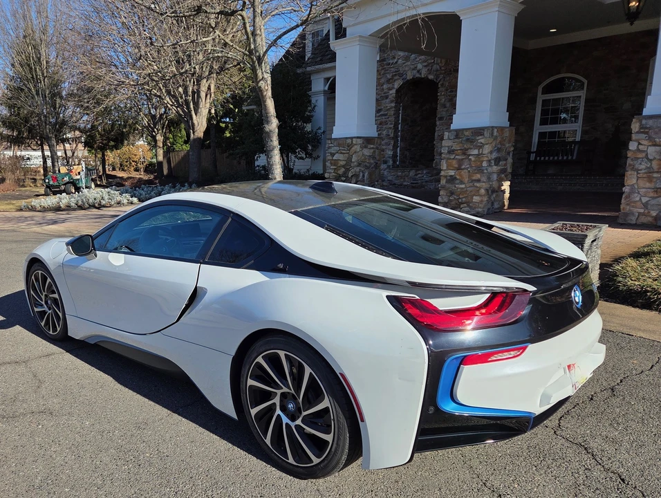 2017 BMW i8 - Image 9 of 21