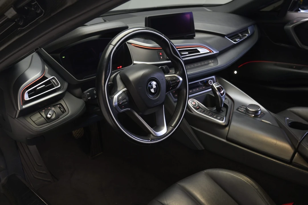 2017 BMW i8 - Image 5 of 6