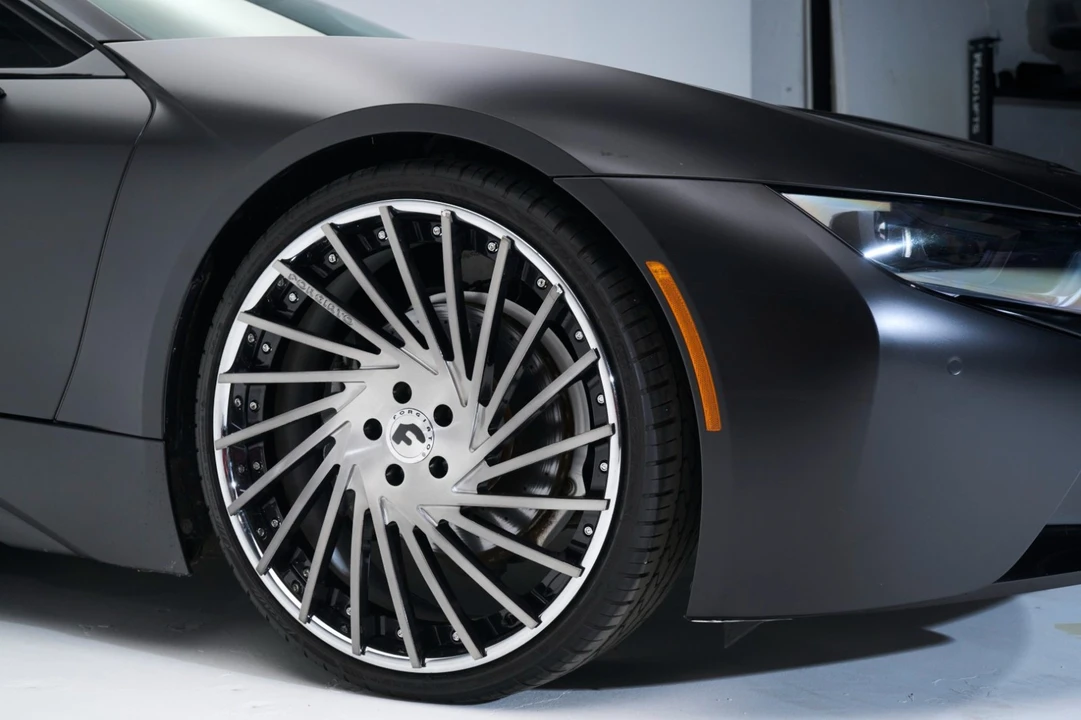 2017 BMW i8 - Image 13 of 31