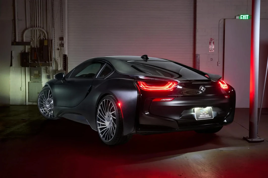 2017 BMW i8 - Image 4 of 31