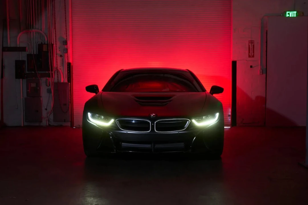 2017 BMW i8 - Image 2 of 31
