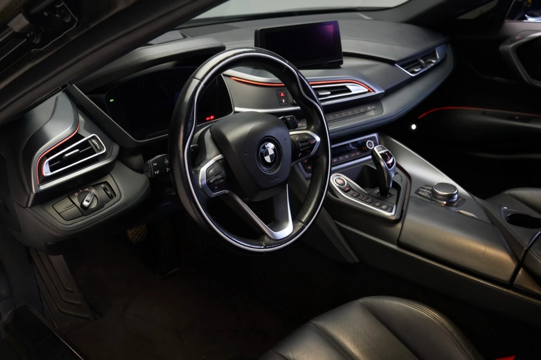 2017 BMW i8 - Image 17 of 31