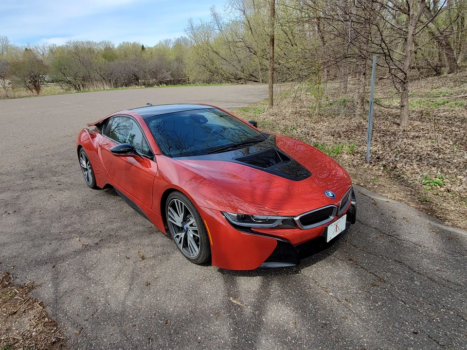 2017 BMW i8 - Image 15 of 31