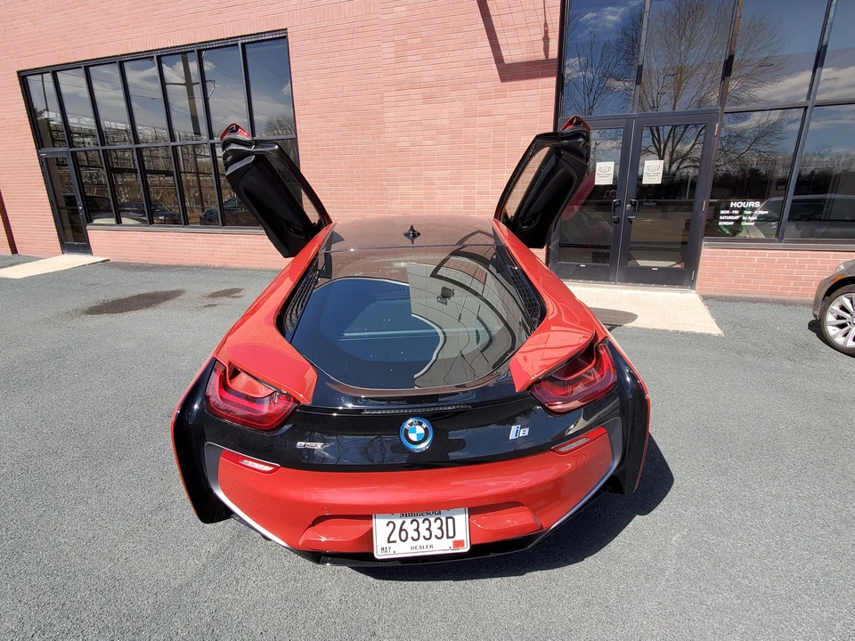 2017 BMW i8 - Image 22 of 31