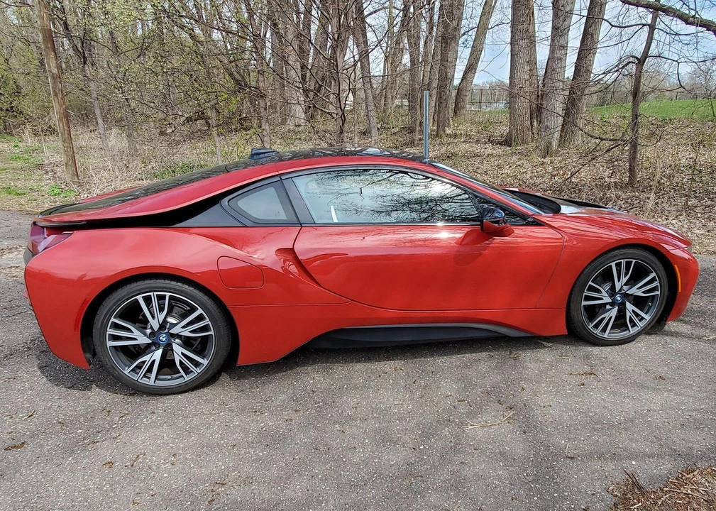 2017 BMW i8 - Image 3 of 31