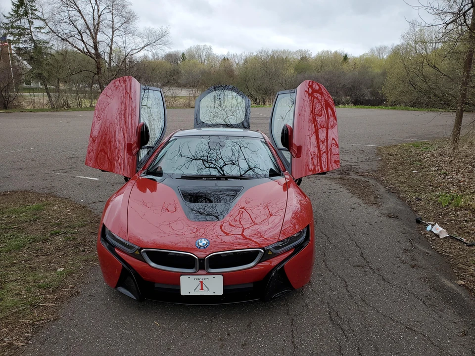 2017 BMW i8 - Image 18 of 31
