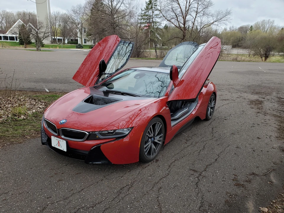 2017 BMW i8 - Image 19 of 31