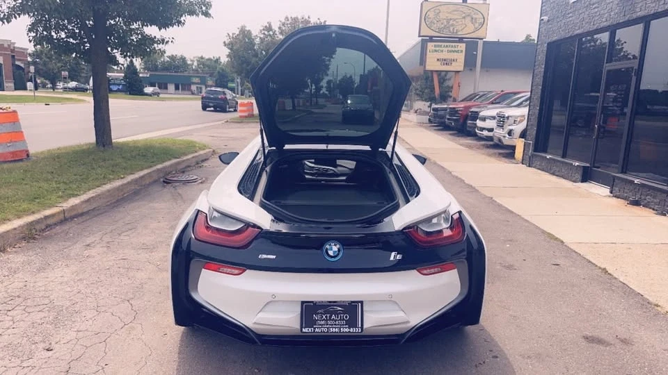 2017 BMW i8 - Image 8 of 20