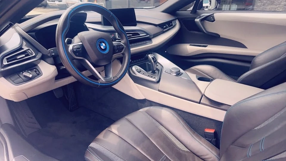2017 BMW i8 - Image 11 of 20