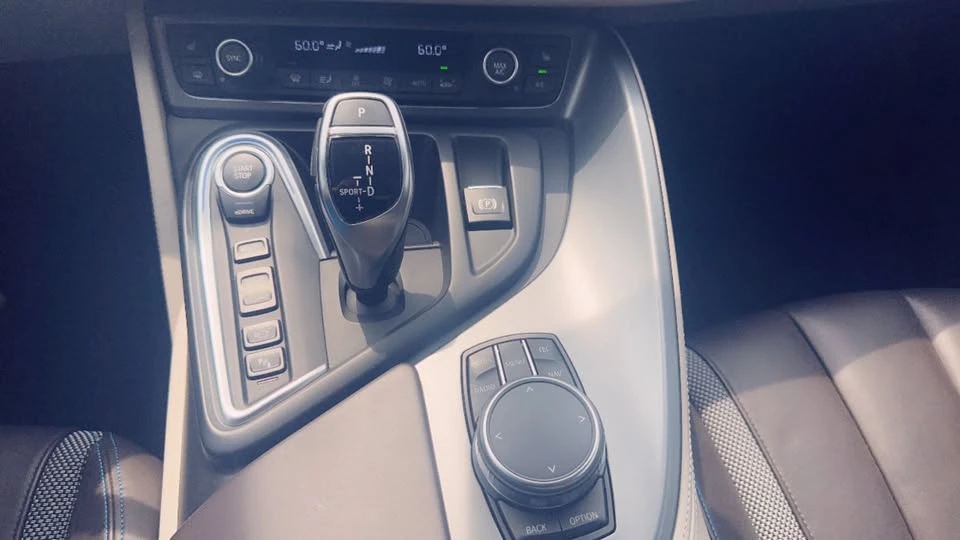 2017 BMW i8 - Image 15 of 20
