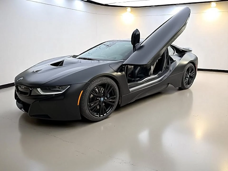 2017 BMW i8 - Image 2 of 6