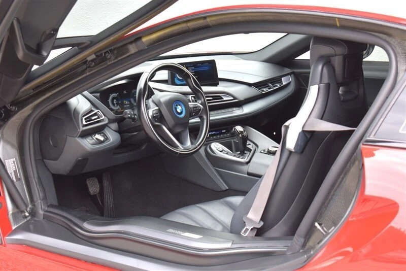 2017 BMW i8 - Image 19 of 20