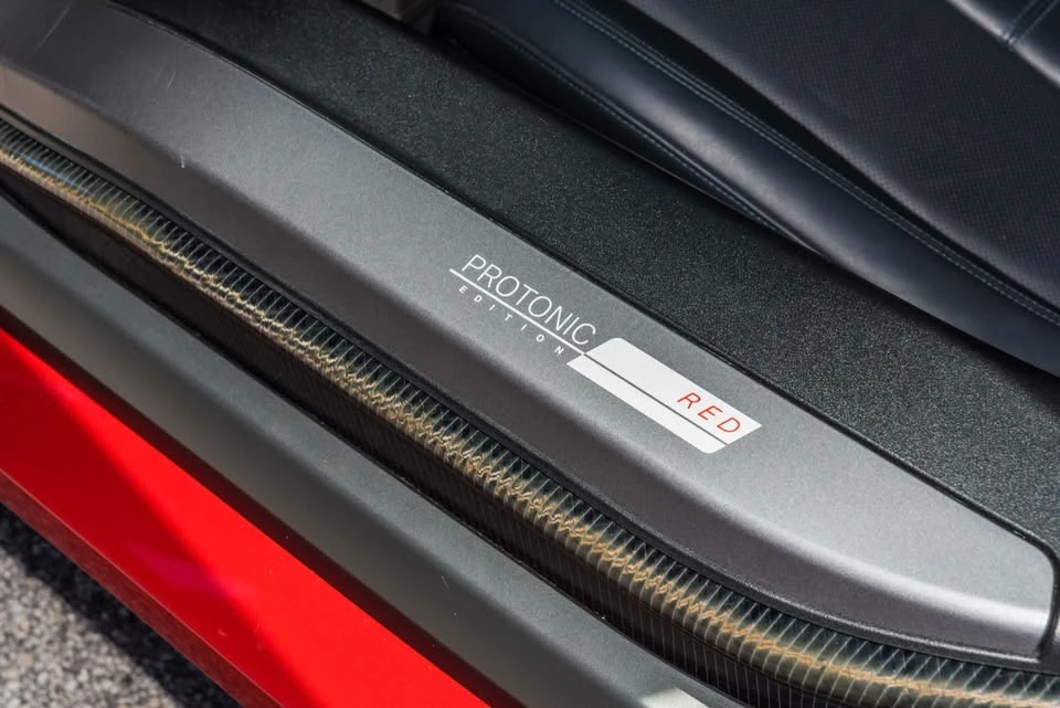 2017 BMW i8 - Image 14 of 20