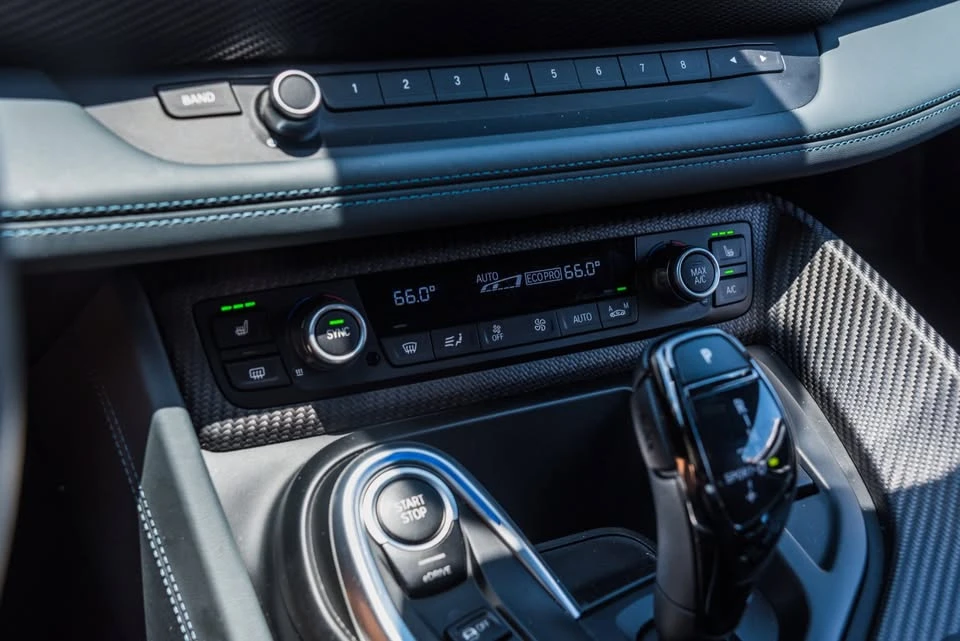 2017 BMW i8 - Image 15 of 20