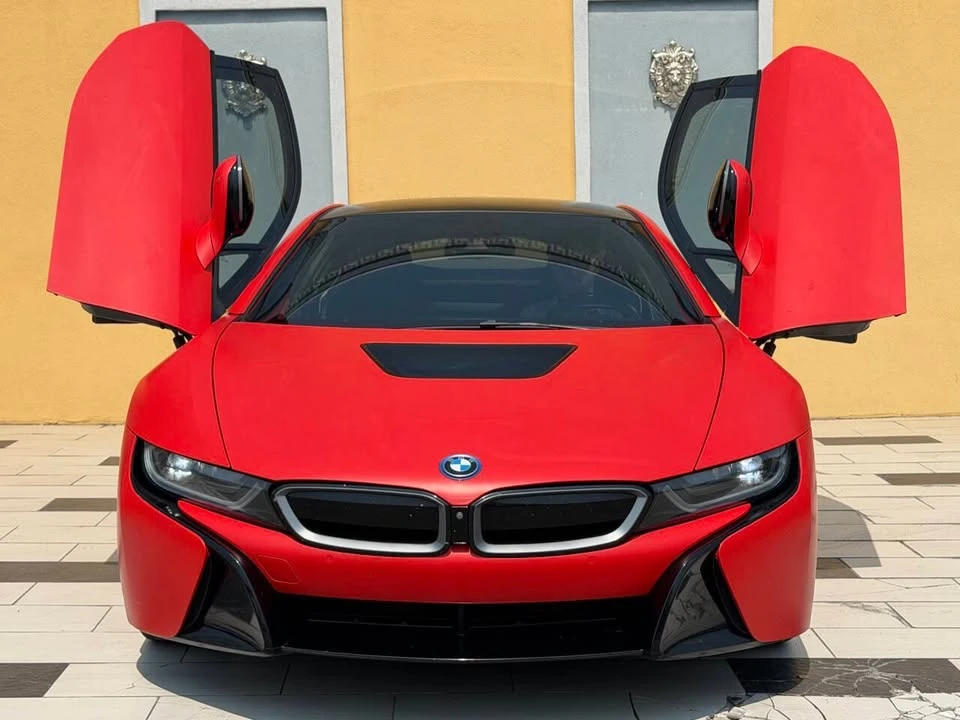 2017 BMW i8 - Image 18 of 19