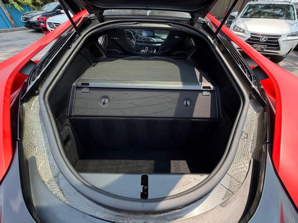 2017 BMW i8 - Image 4 of 19