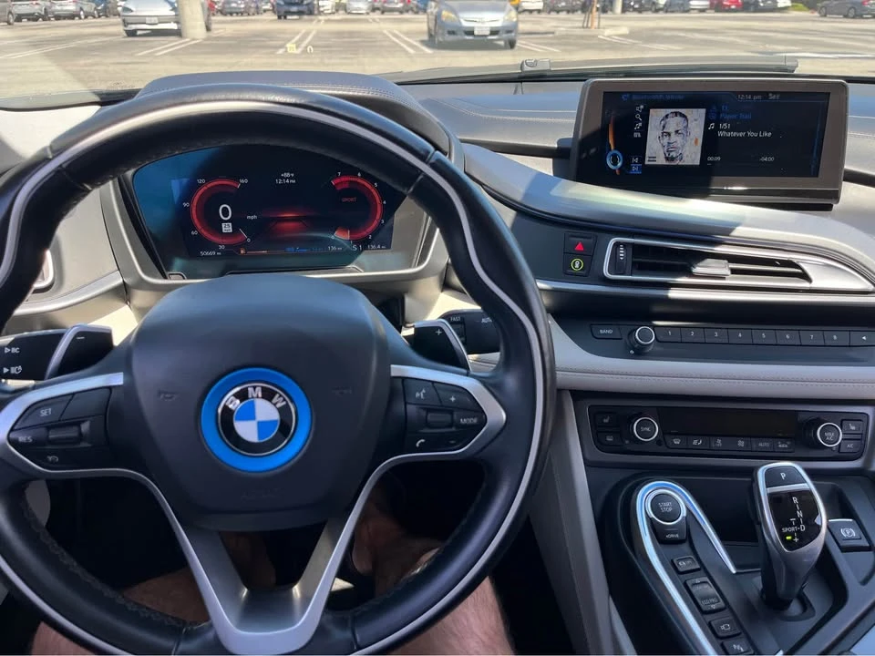 2017 BMW i8 - Image 11 of 12