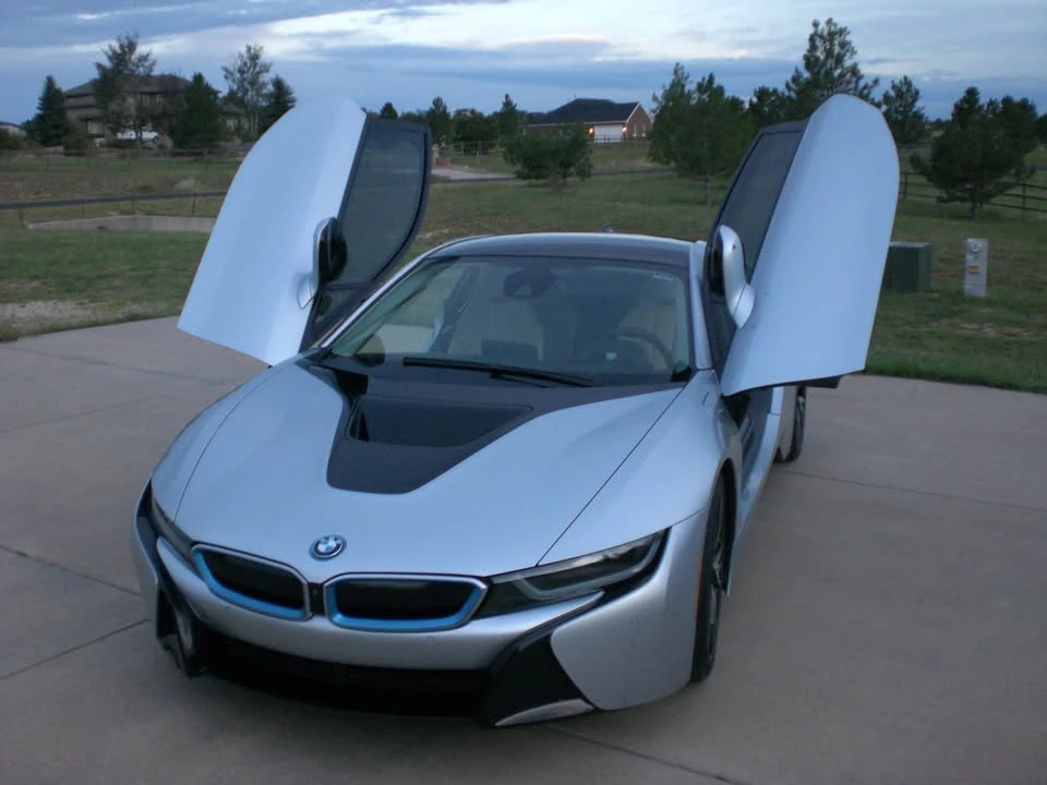 2017 BMW i8 - Image 5 of 8