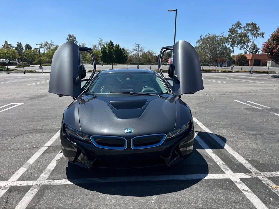 2017 BMW i8 - Image 5 of 12