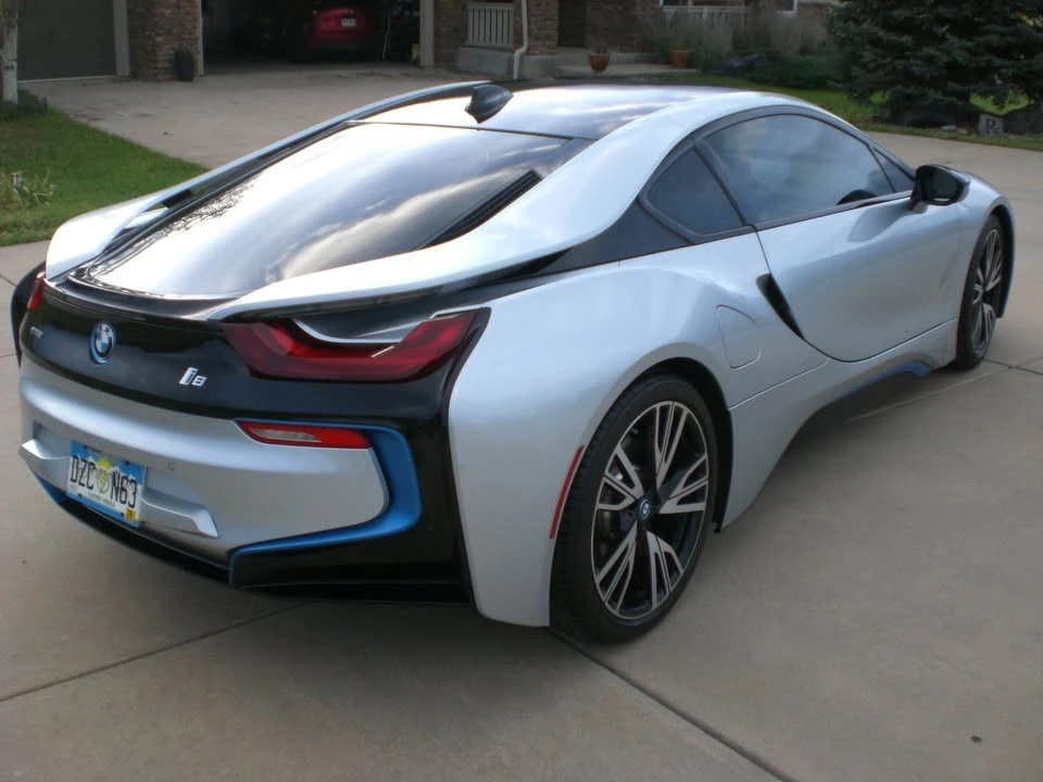 2017 BMW i8 - Image 3 of 8