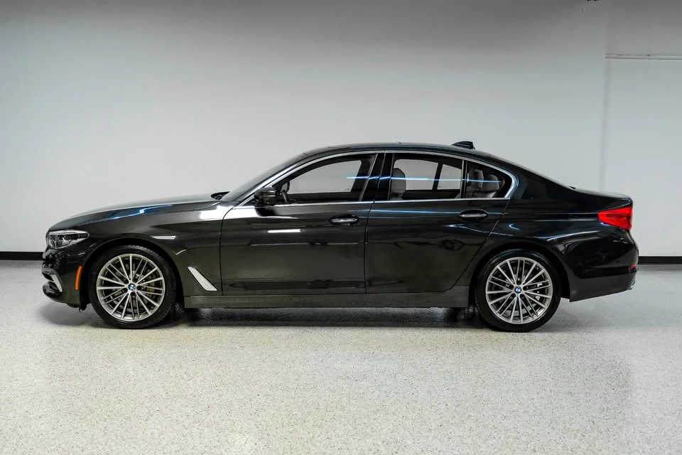 2017 BMW 5 Series - Image 15 of 19