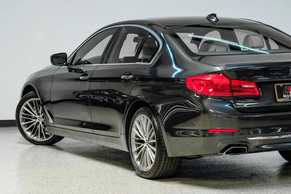 2017 BMW 5 Series - Image 13 of 19