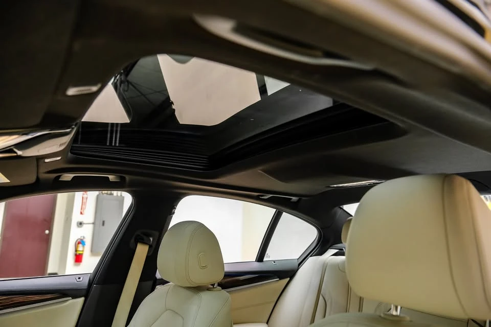 2017 BMW 5 Series - Image 6 of 19