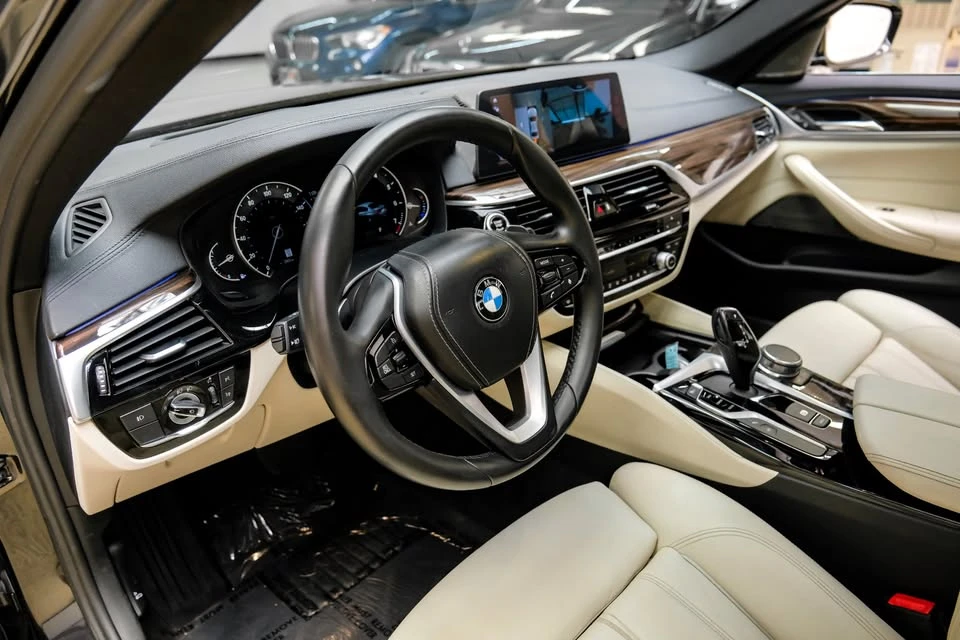 2017 BMW 5 Series - Image 4 of 19