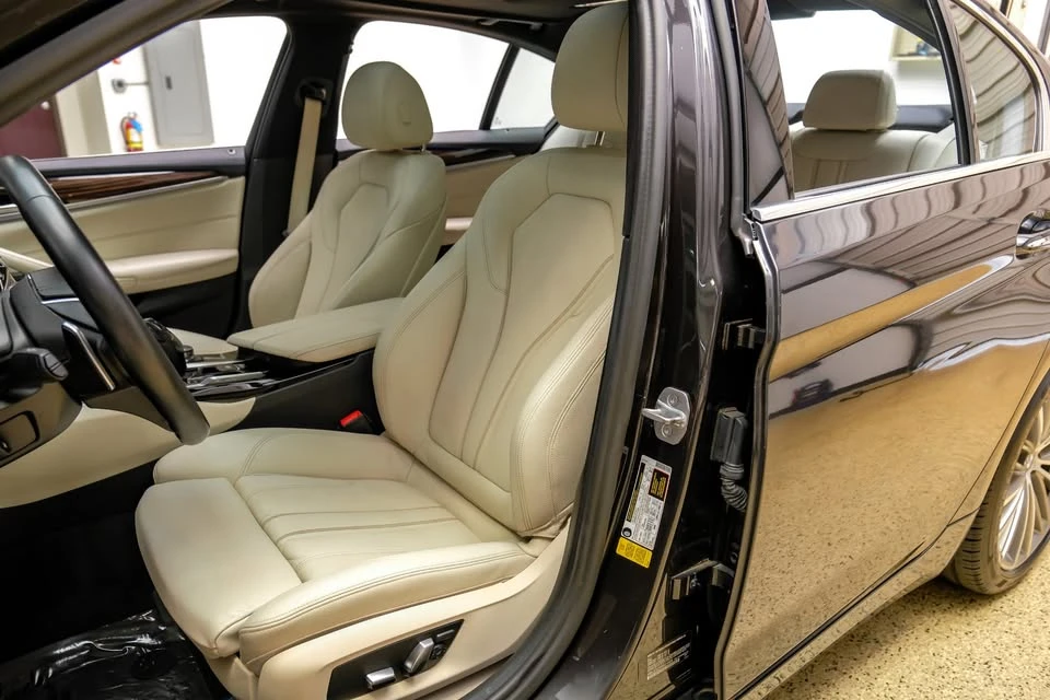 2017 BMW 5 Series - Image 5 of 19