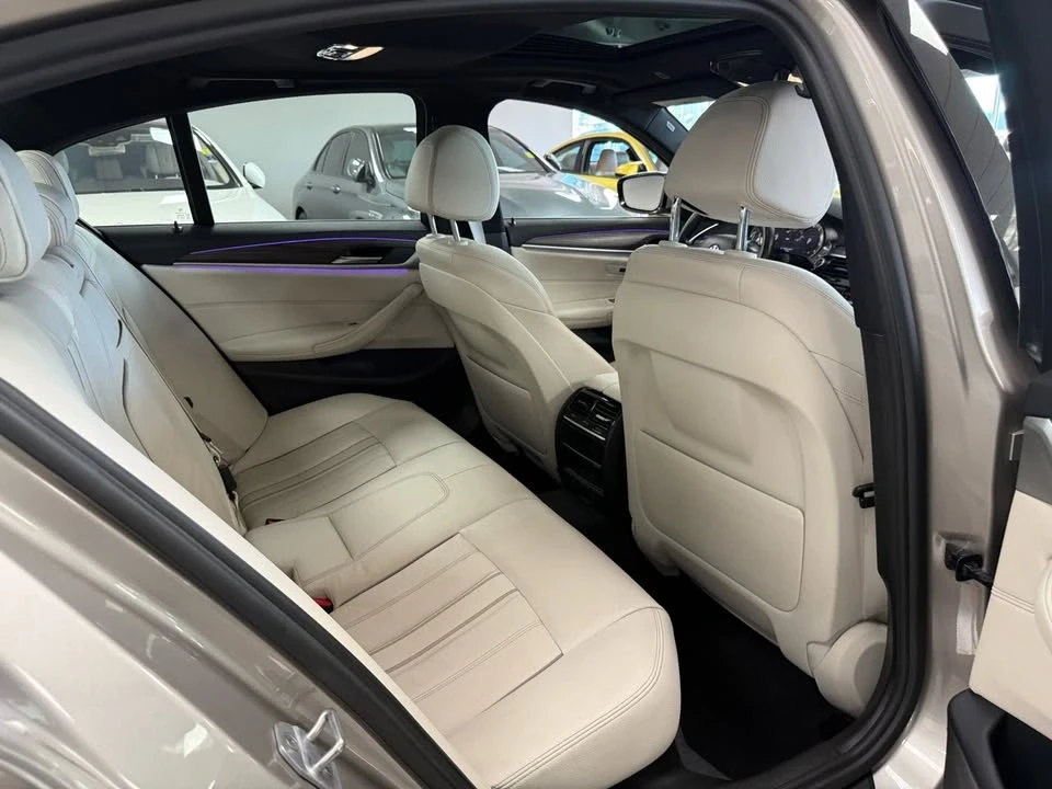 2017 BMW 5 Series - Image 18 of 19