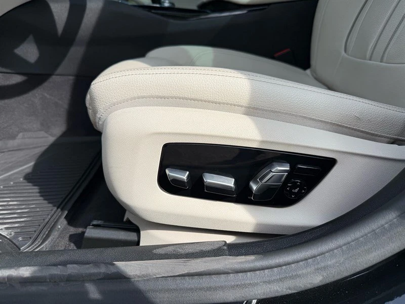 2017 BMW 5 Series - Image 14 of 20