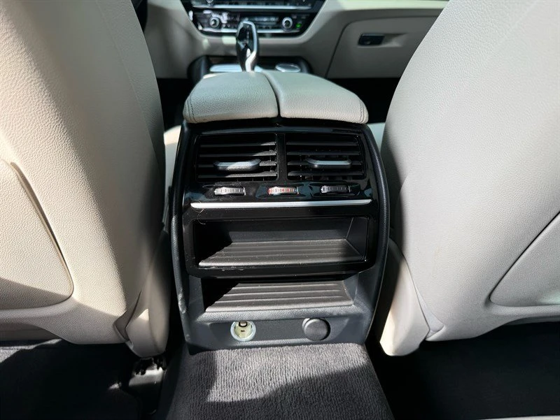 2017 BMW 5 Series - Image 17 of 20