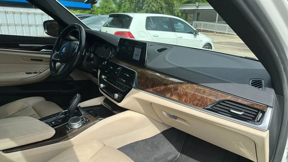 2017 BMW 5 Series - Image 16 of 20