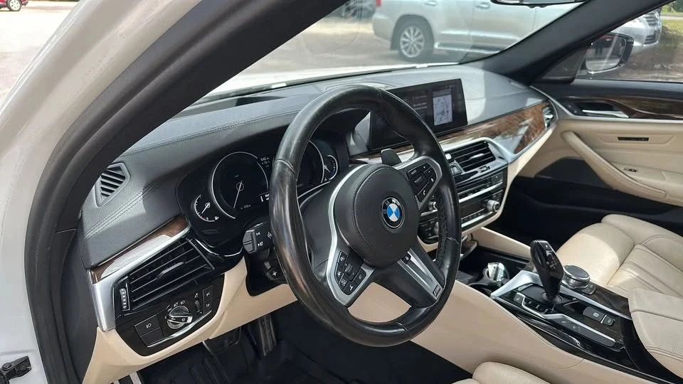 2017 BMW 5 Series - Image 9 of 20