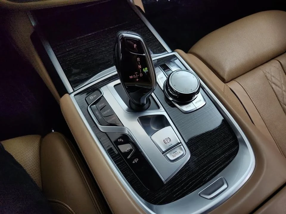 2017 BMW G11/G12 7 Series - Image 15 of 16