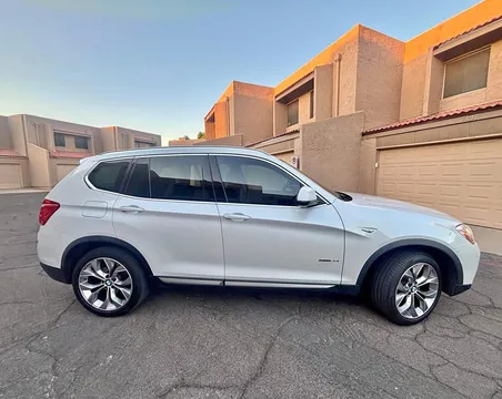 2017 BMW X3 xDrive28i Luxury SUV