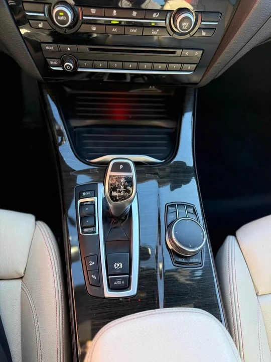 2017 BMW F25 X3 - Image 16 of 20