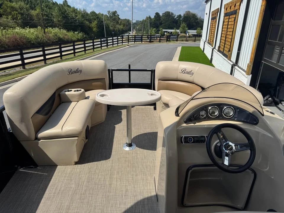 2017 Bentley - Image 19 of 20