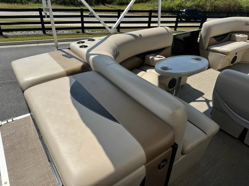 2017 Bentley - Image 16 of 20
