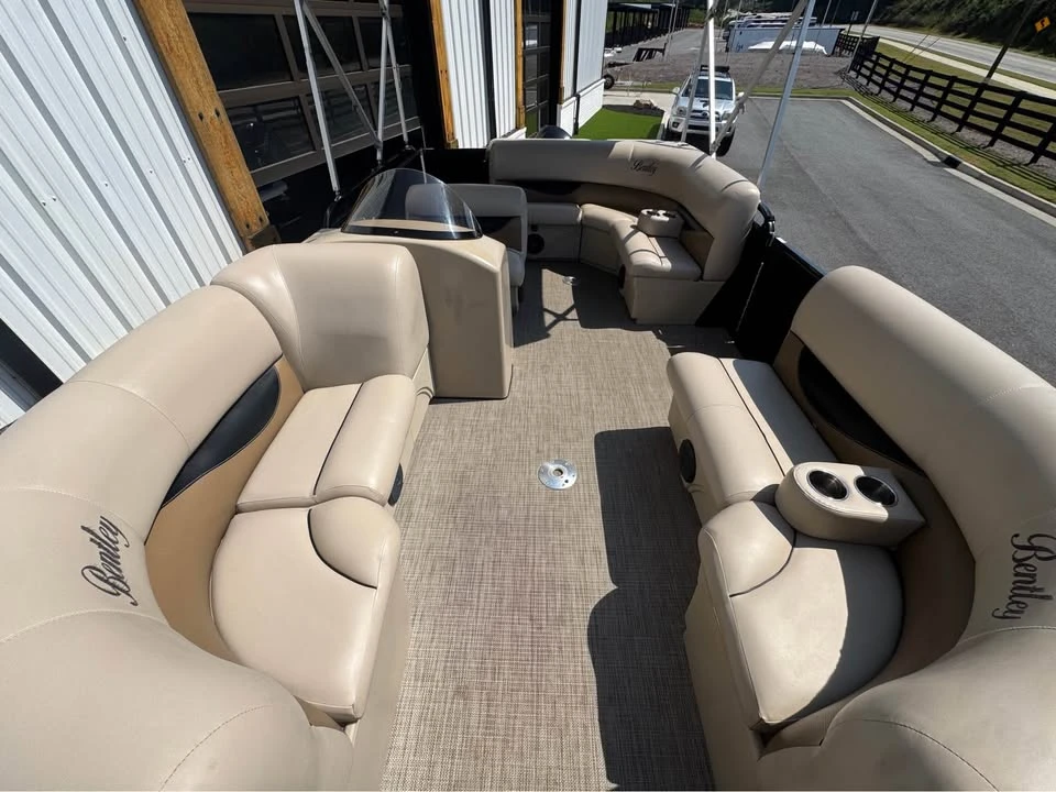 2017 Bentley - Image 9 of 20