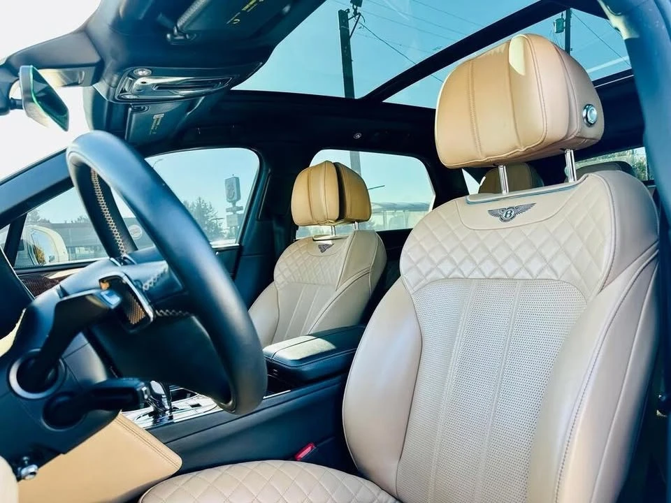 2017 Bentley Bentayga - Image 13 of 19