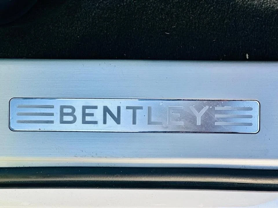 2017 Bentley Bentayga - Image 11 of 19