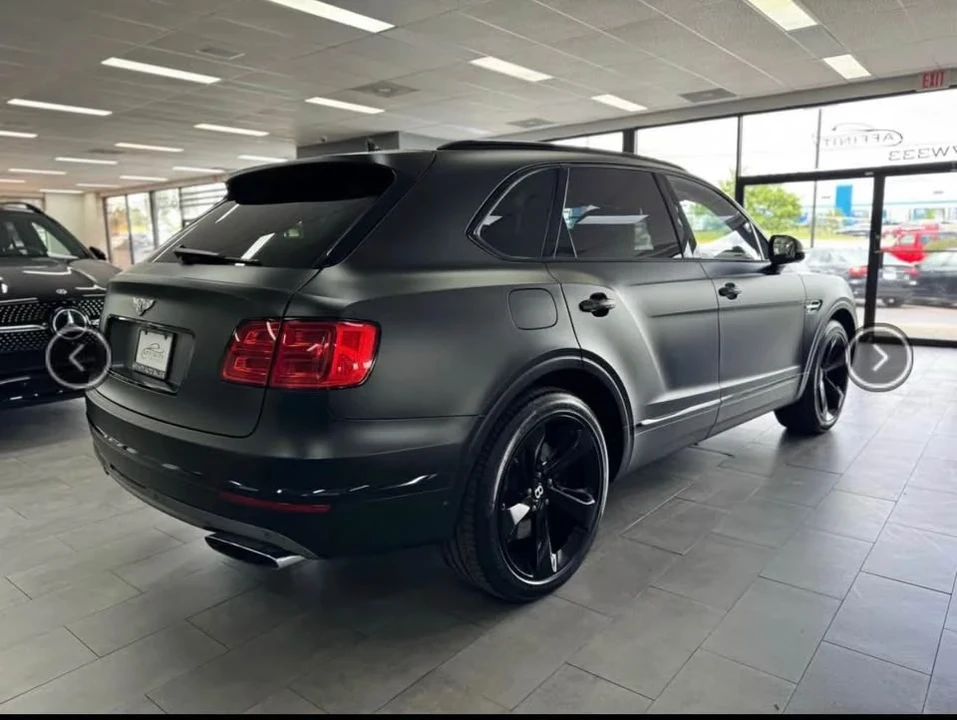 2017 Bentley Bentayga - Image 3 of 8