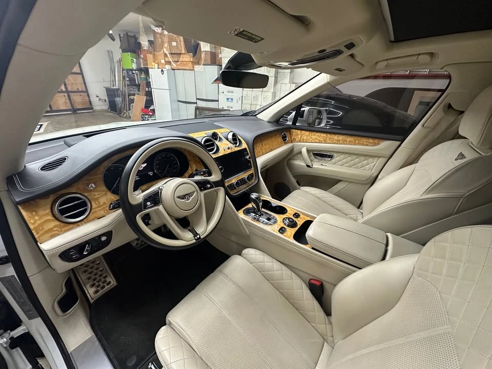 2017 Bentley Bentayga - Image 14 of 20