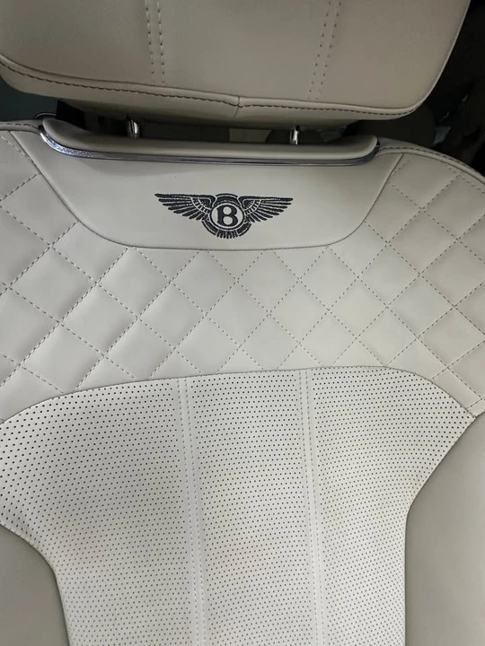 2017 Bentley Bentayga - Image 7 of 20