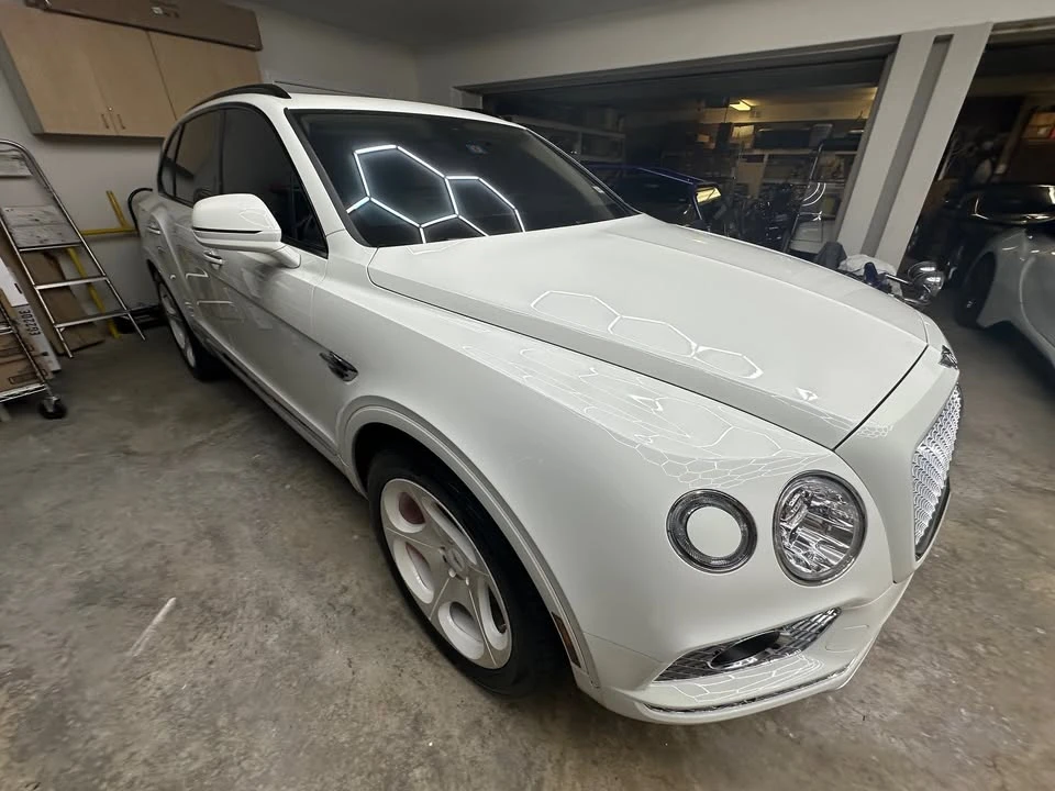 2017 Bentley Bentayga - Image 2 of 20