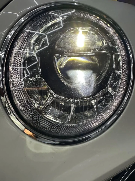2017 Bentley Bentayga - Image 17 of 20