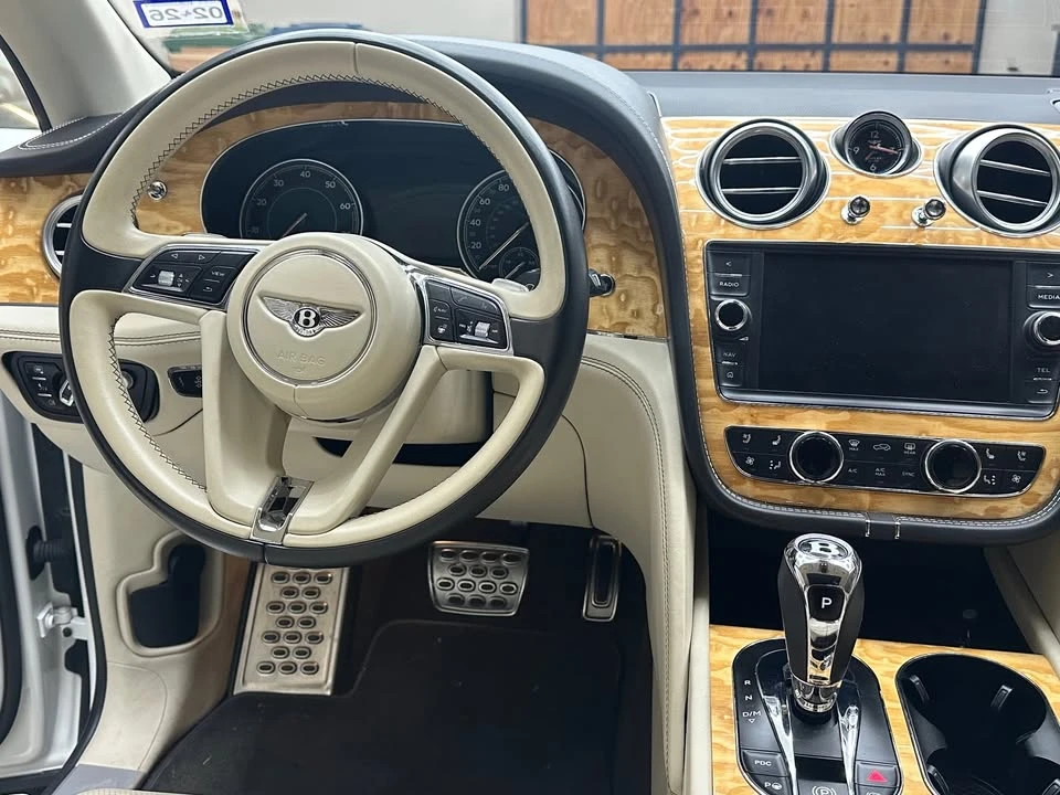 2017 Bentley Bentayga - Image 5 of 20