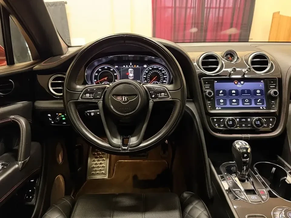 2017 Bentley Bentayga - Image 13 of 20